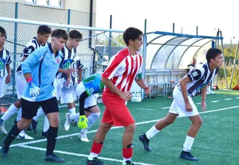 under 17 lardani